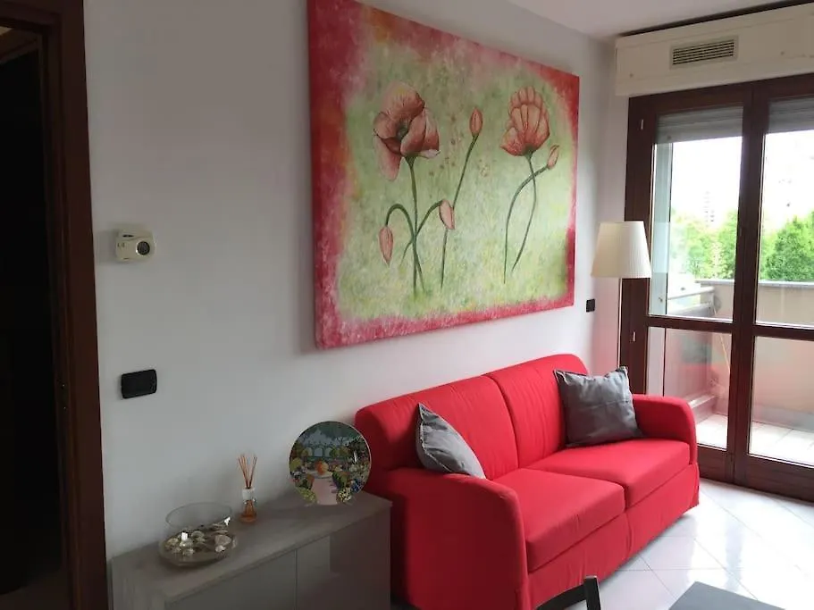 Nice Flat Overlooking The Park Милан